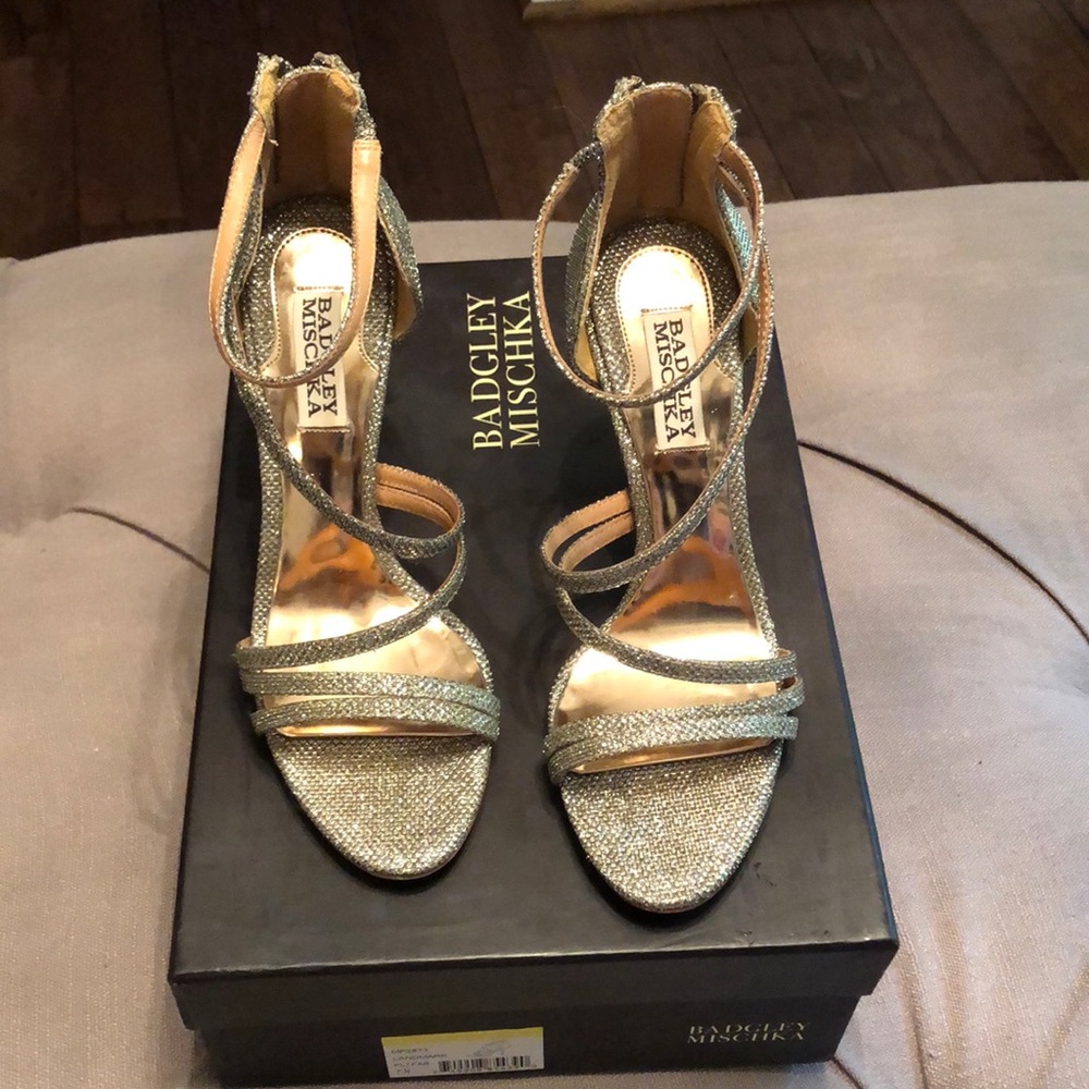 Badgley Mischka strappy silver Landmark heels